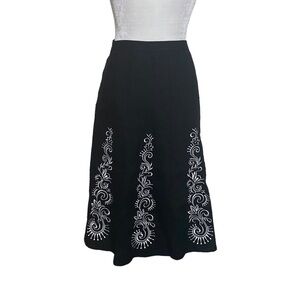 Ann Taylor loft size 6‎ black linen skirt.
